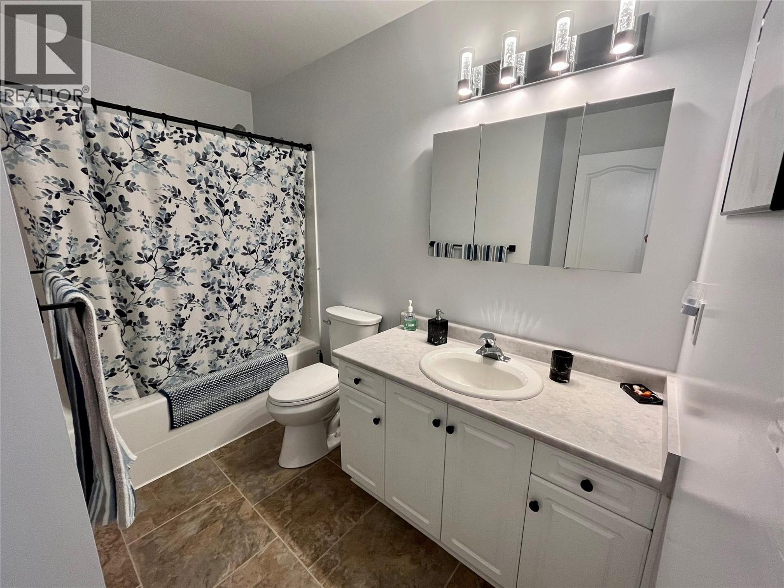 213 Burton School Road, Burton