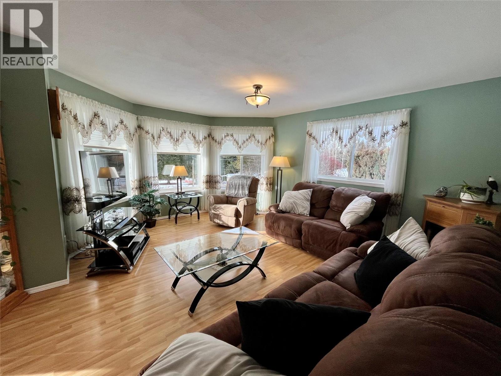 213 Burton School Road, Burton