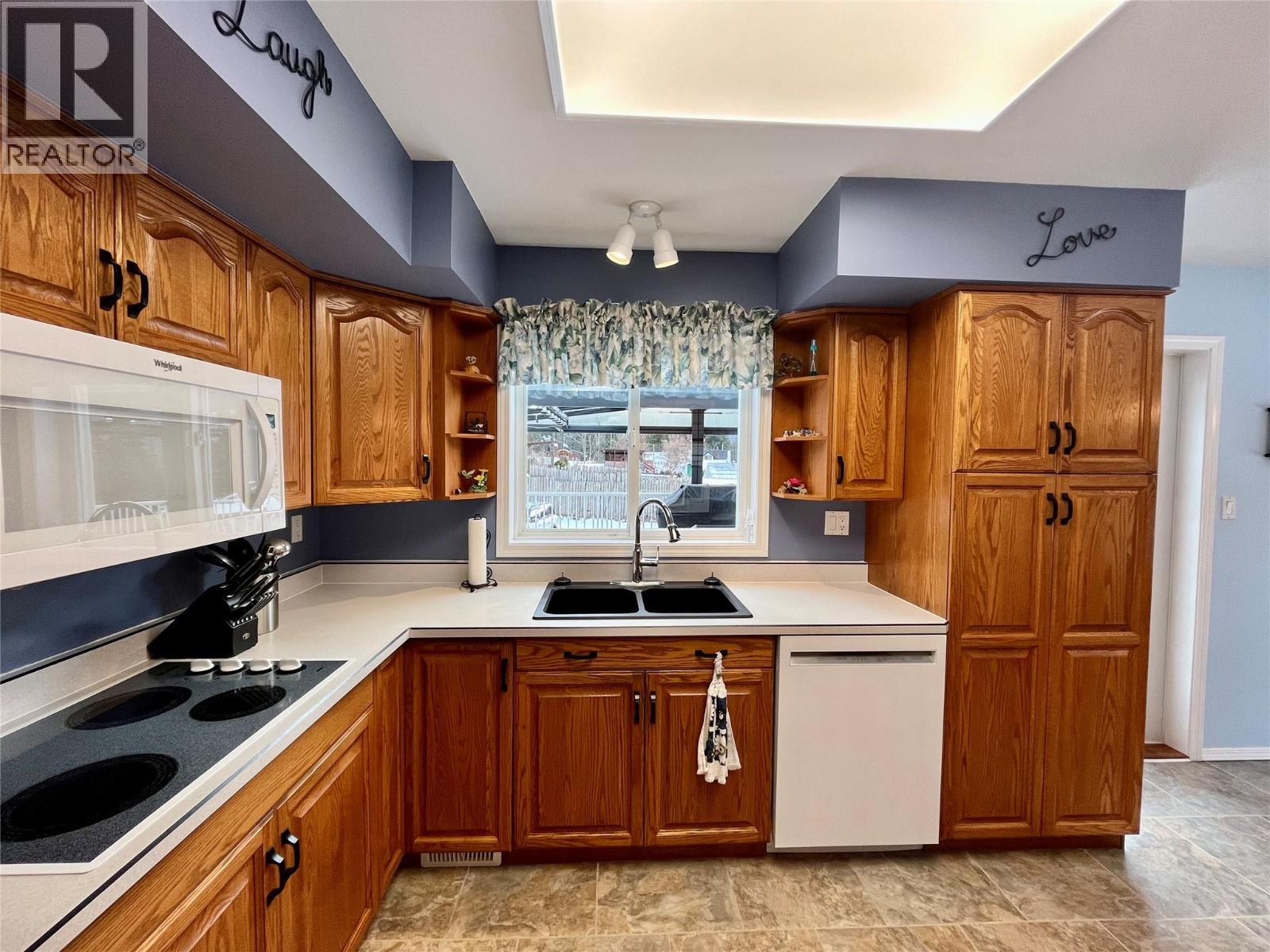 213 Burton School Road, Burton