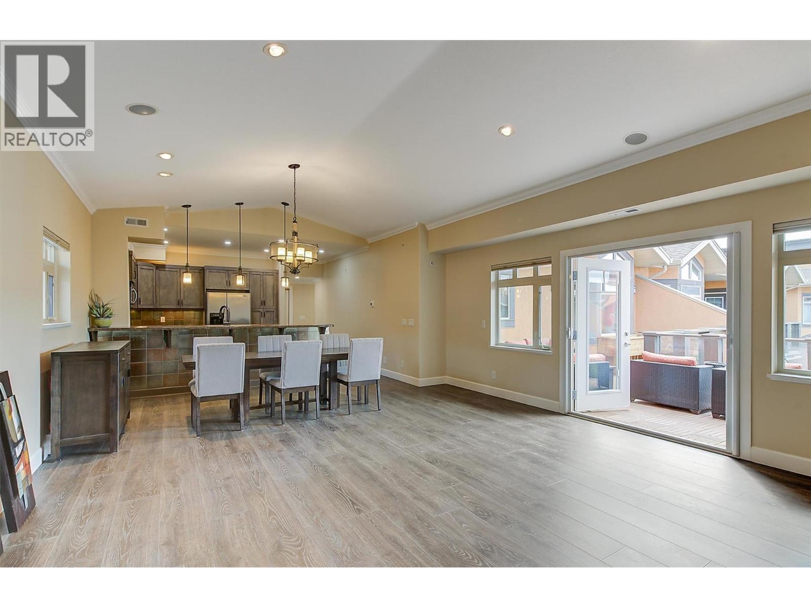 #314 3996 Beach Avenue - 4