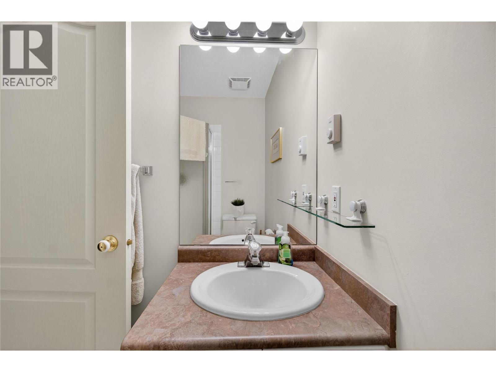 1002 Riverside Avenue Unit# 314, Sicamous