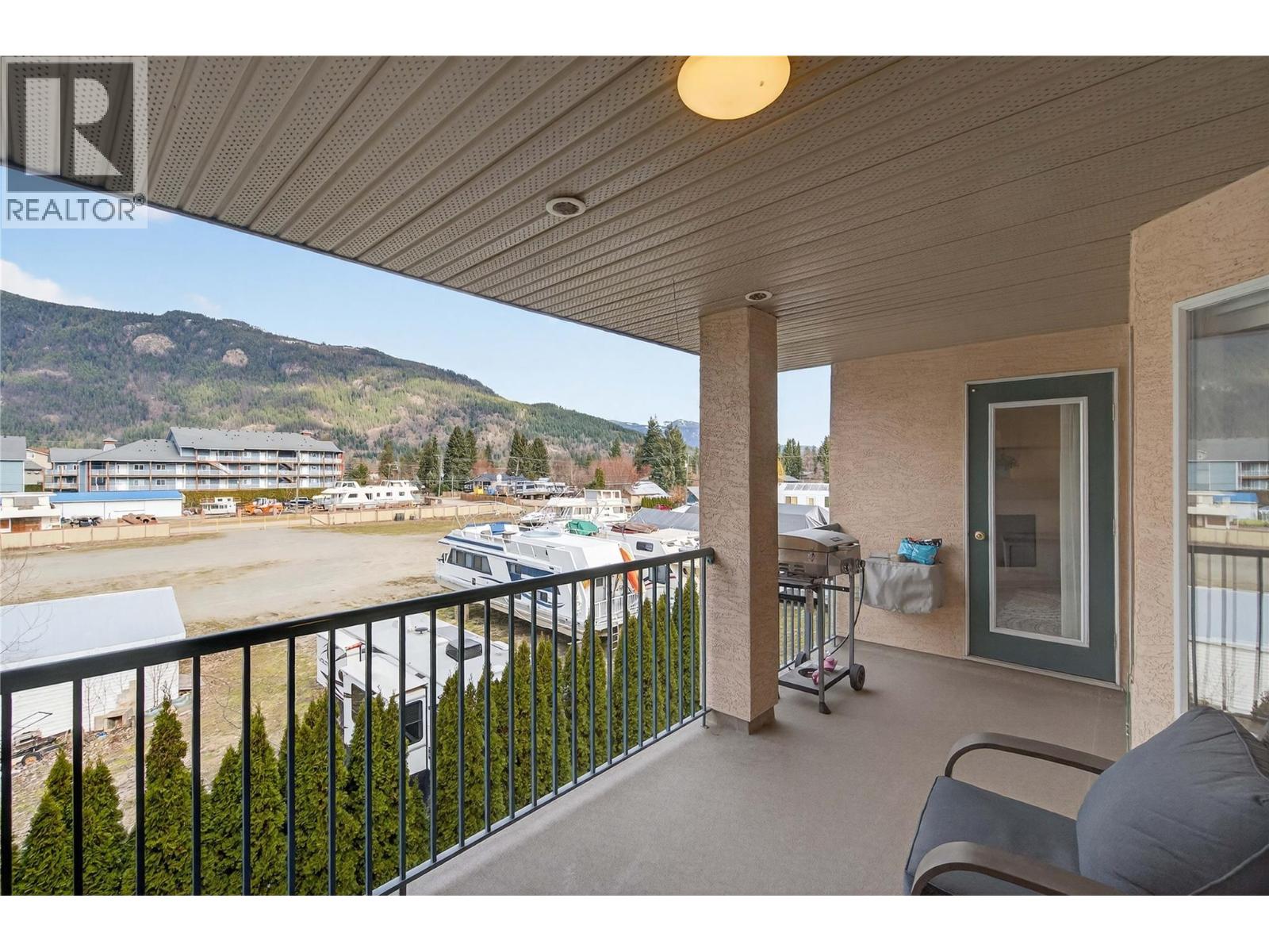 1002 Riverside Avenue Unit# 314, Sicamous