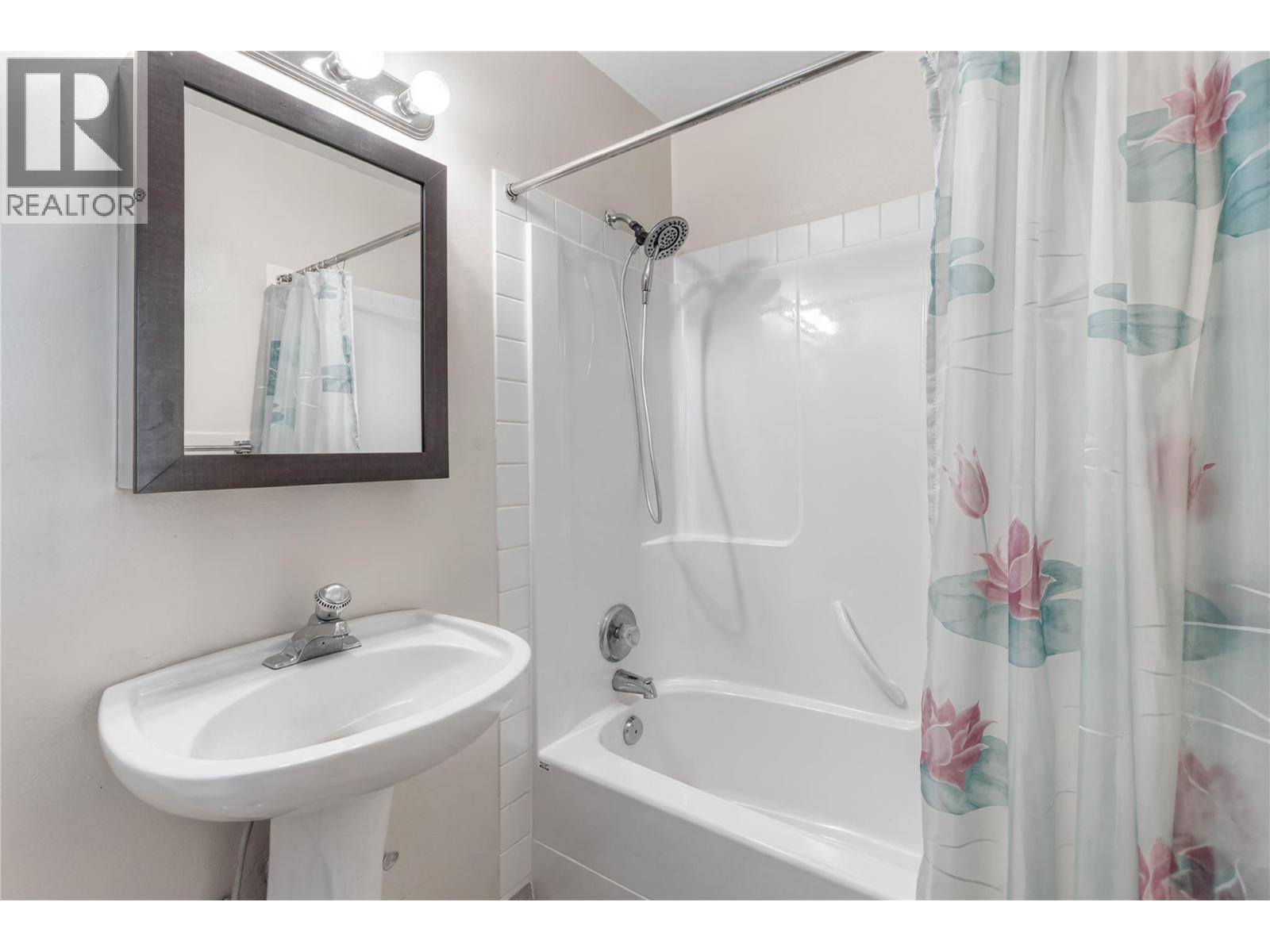 1002 Riverside Avenue Unit# 314, Sicamous