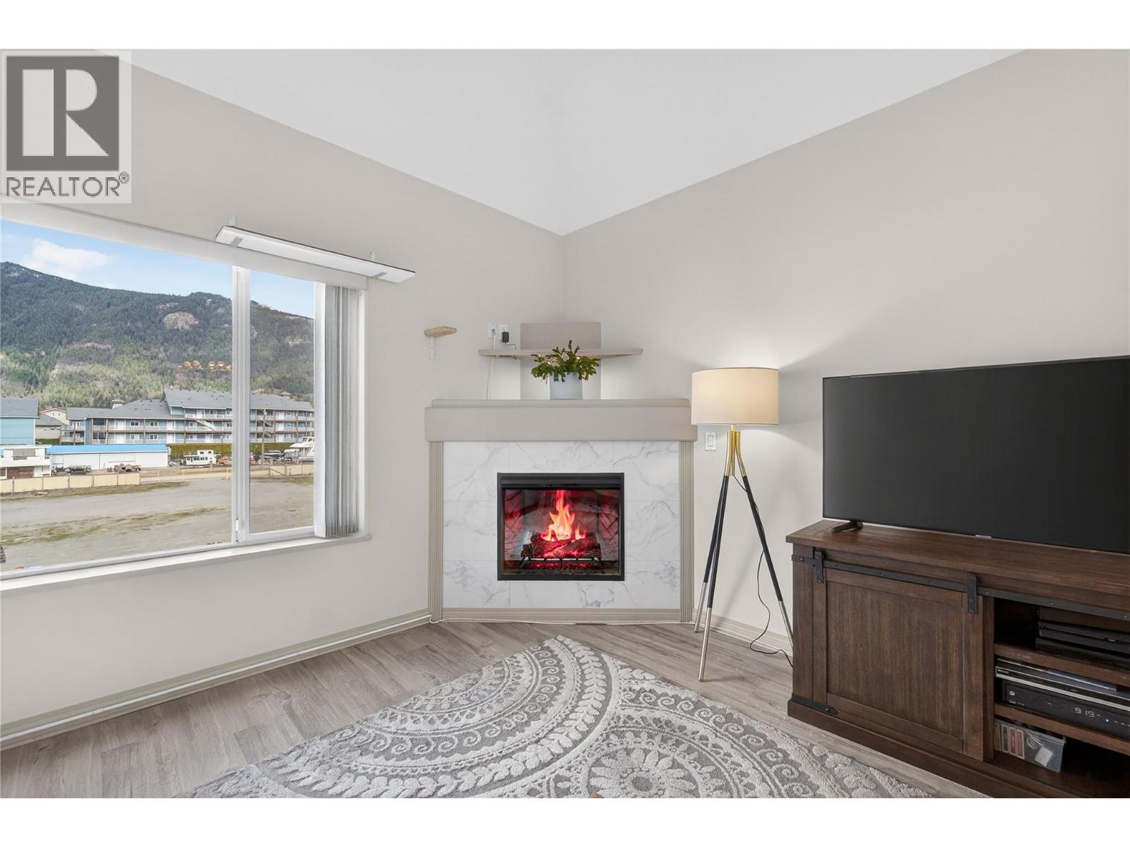 1002 Riverside Avenue Unit# 314, Sicamous