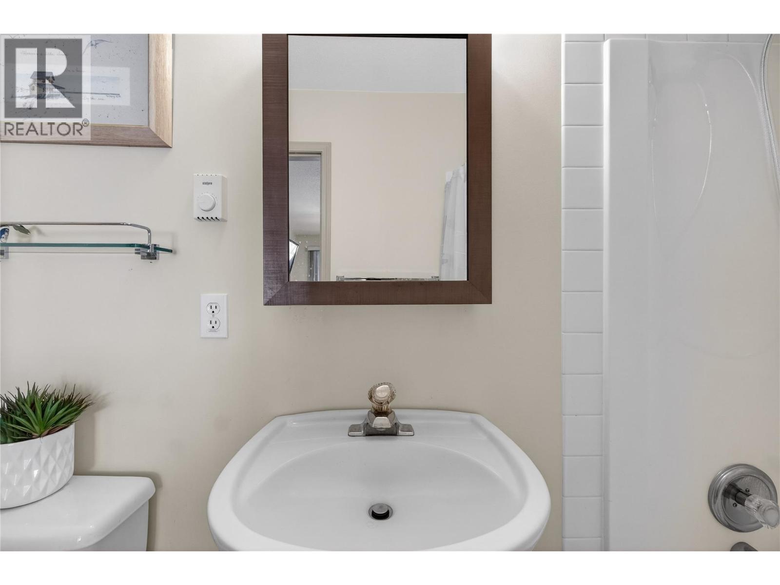 1002 Riverside Avenue Unit# 314, Sicamous