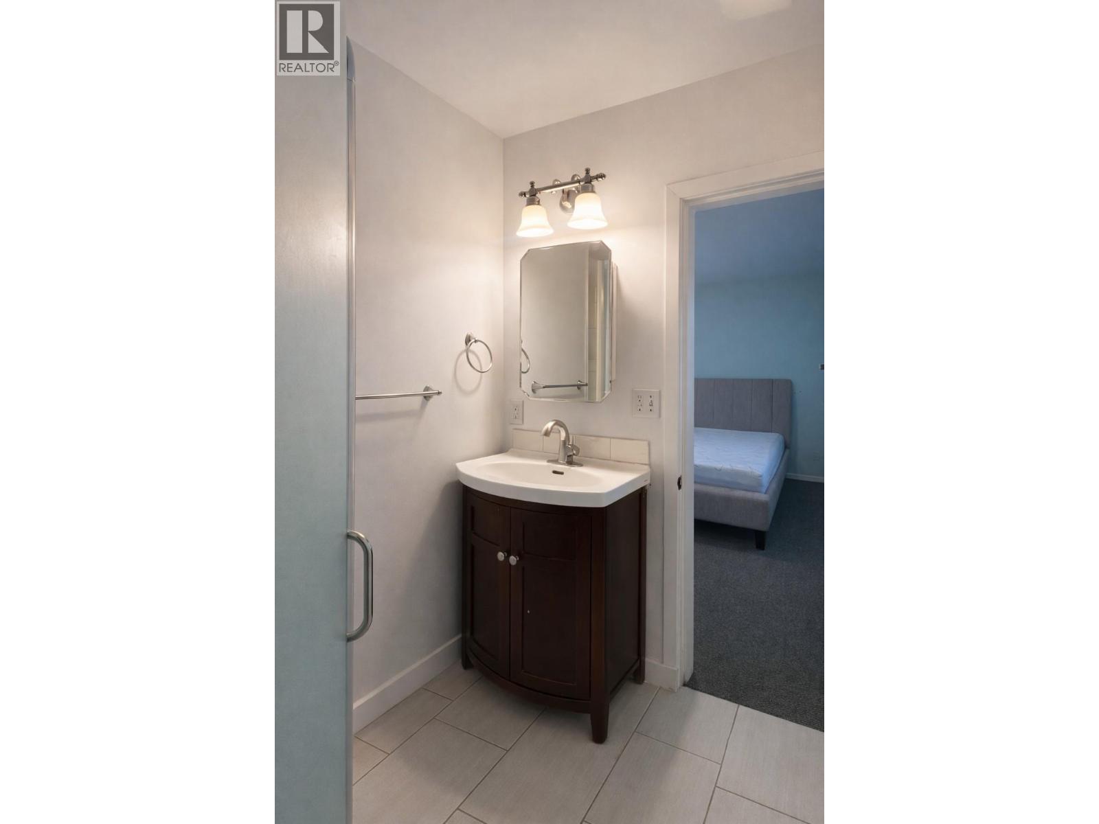 2056 Pandosy Street, Kelowna