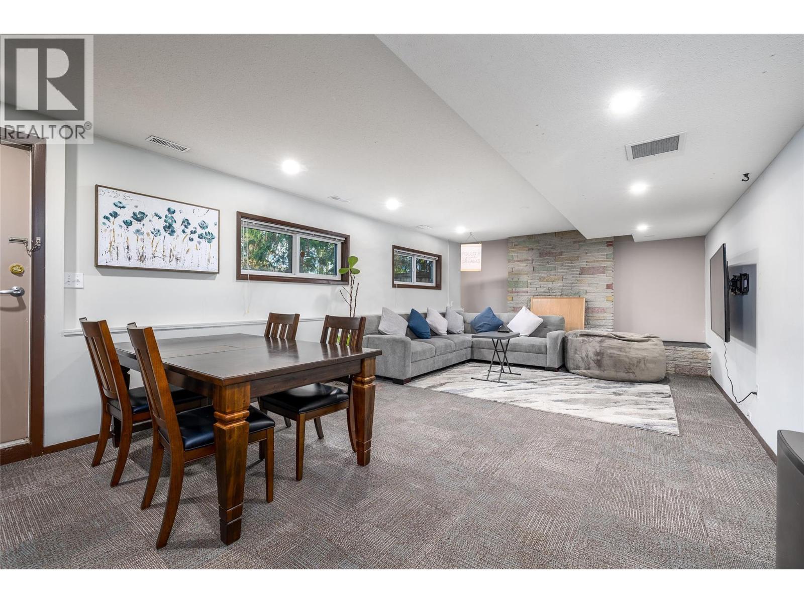 2056 Pandosy Street, Kelowna