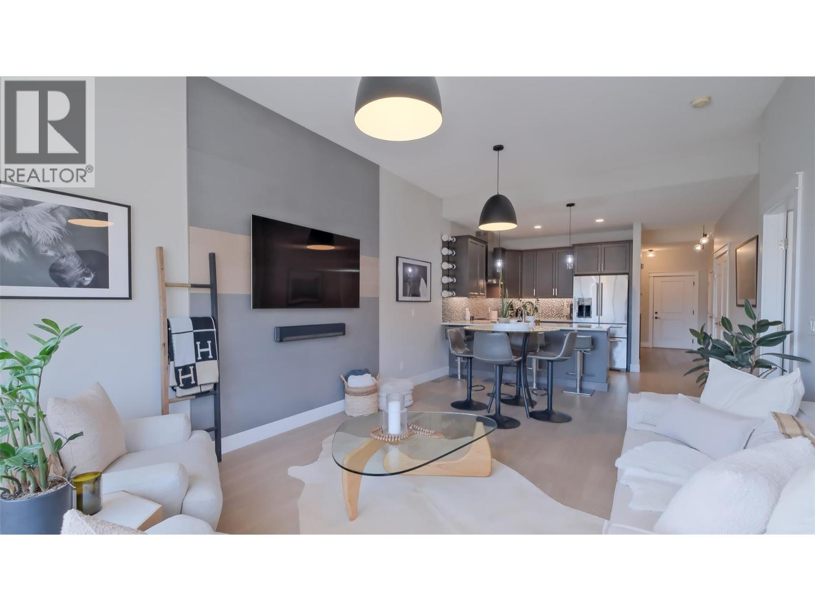 1786 Viewpoint Drive, Kelowna