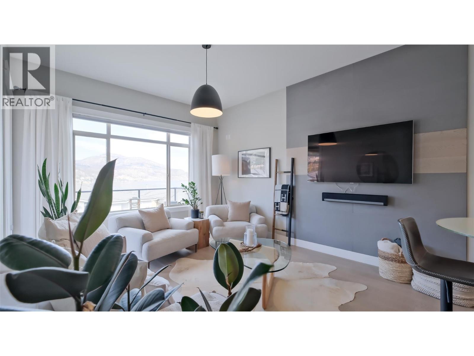 1786 Viewpoint Drive, Kelowna