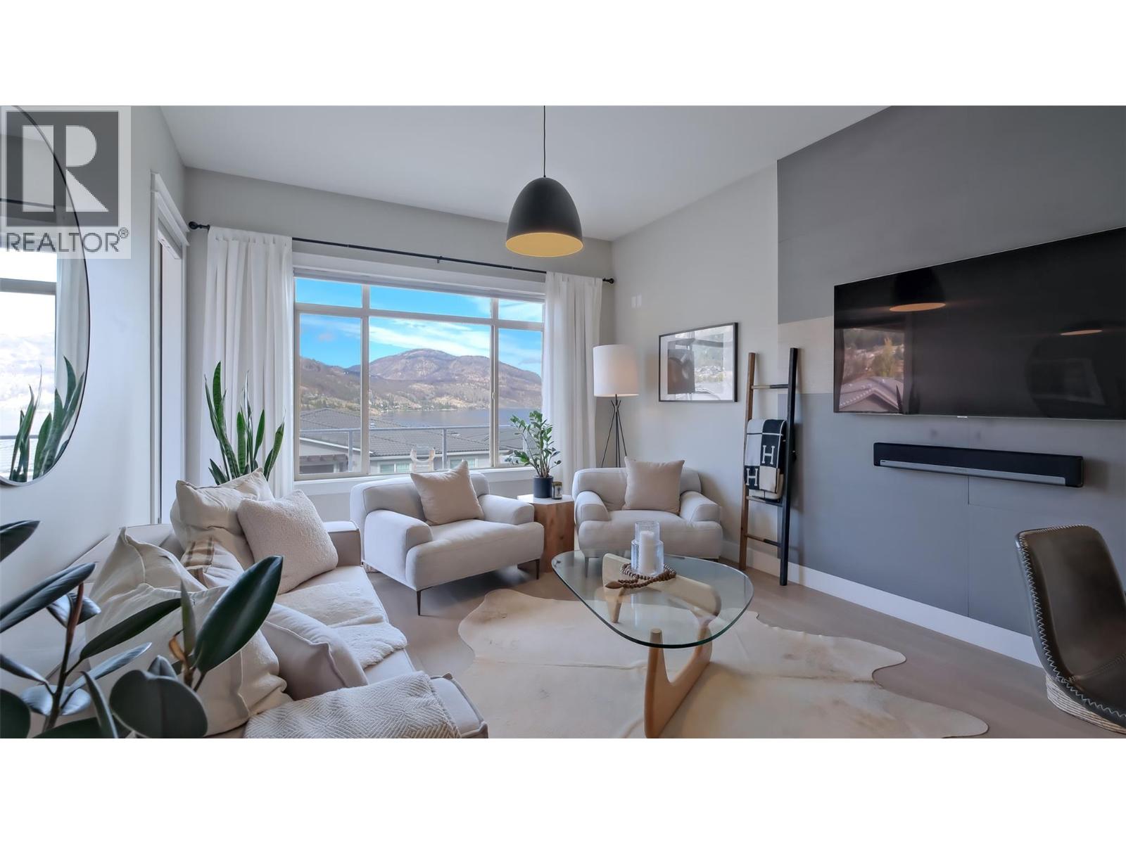 1786 Viewpoint Drive, Kelowna