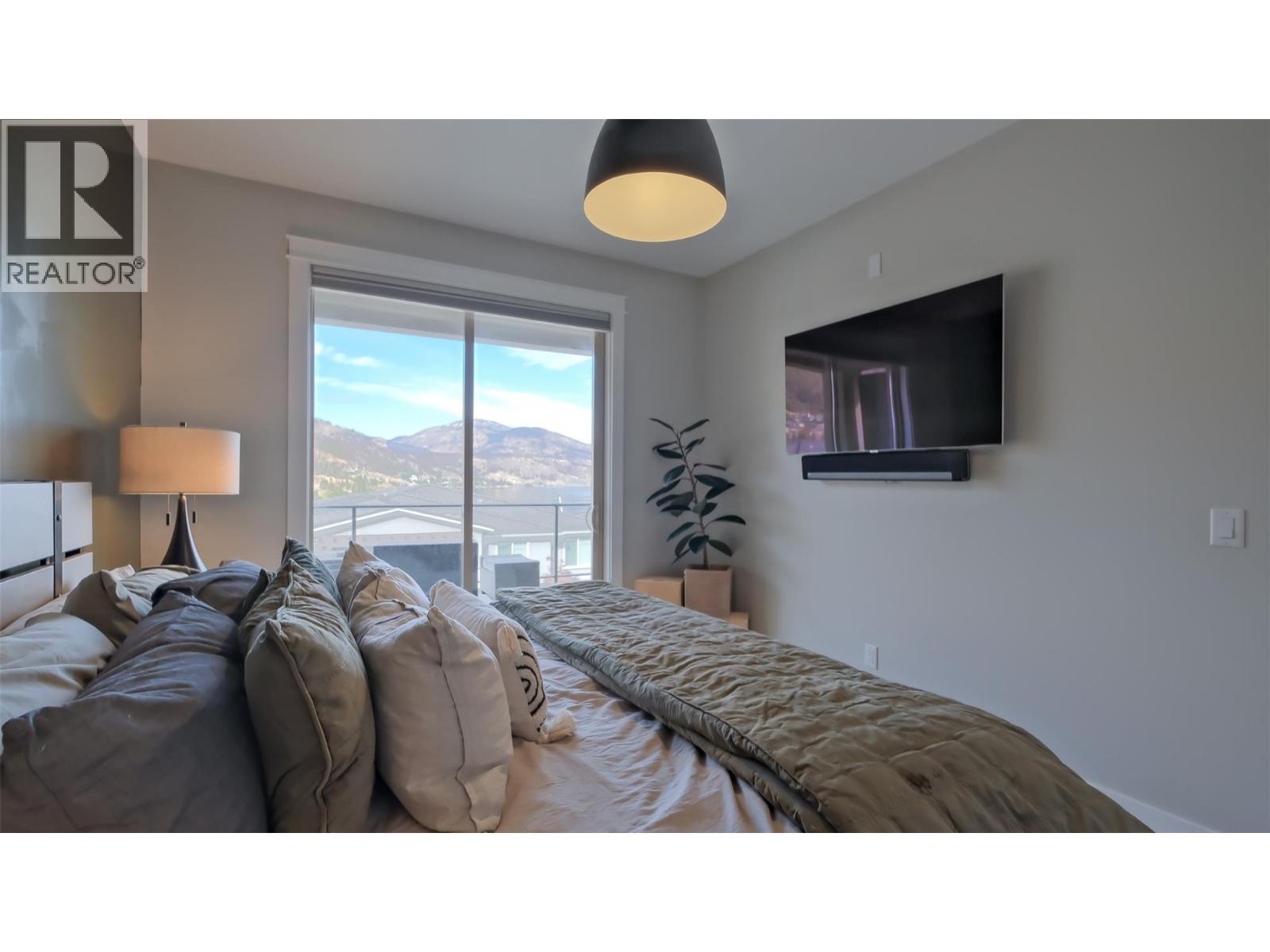 1786 Viewpoint Drive, Kelowna