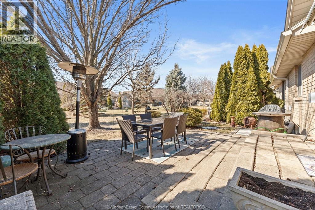 1077 HACIENDA WAY - 27