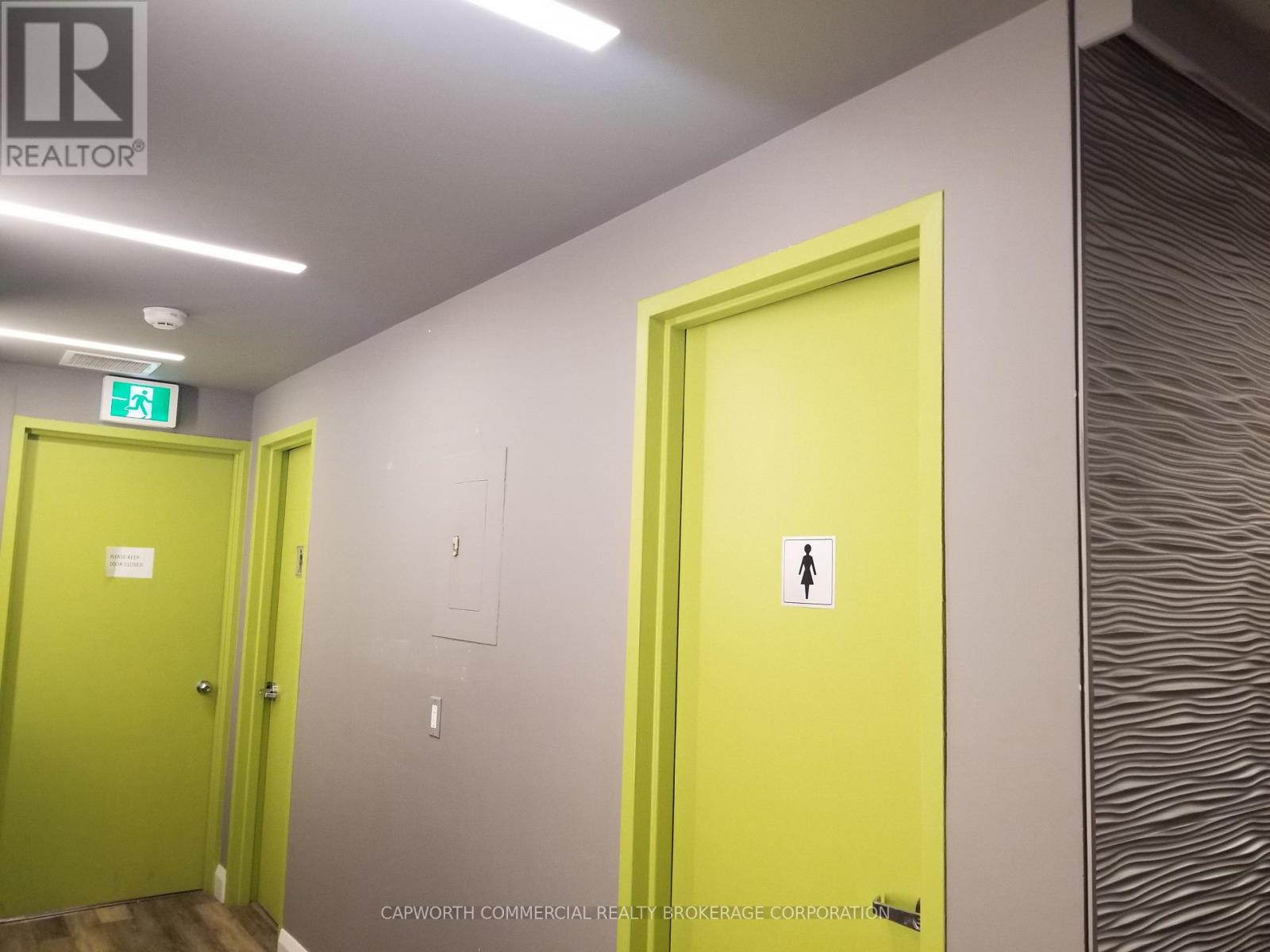 4 Bath Industrial for Rent in Ottawa – 1479 LAPERRIERE AVENUE, Ottawa – MLS# X12839078 - Image 22
