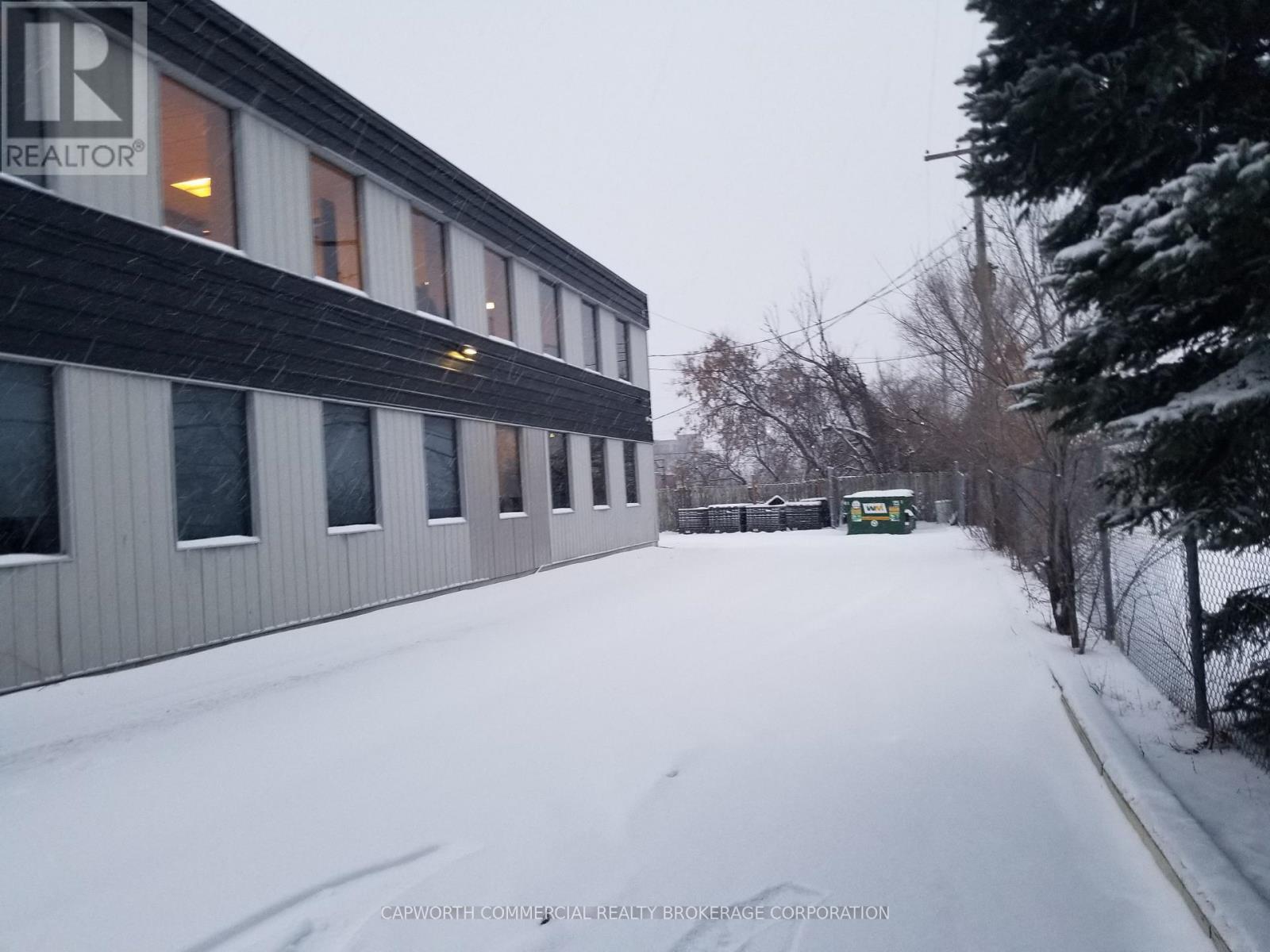 4 Bath Industrial for Rent in Ottawa – 1479 LAPERRIERE AVENUE, Ottawa – MLS# X12839078 - Image 16