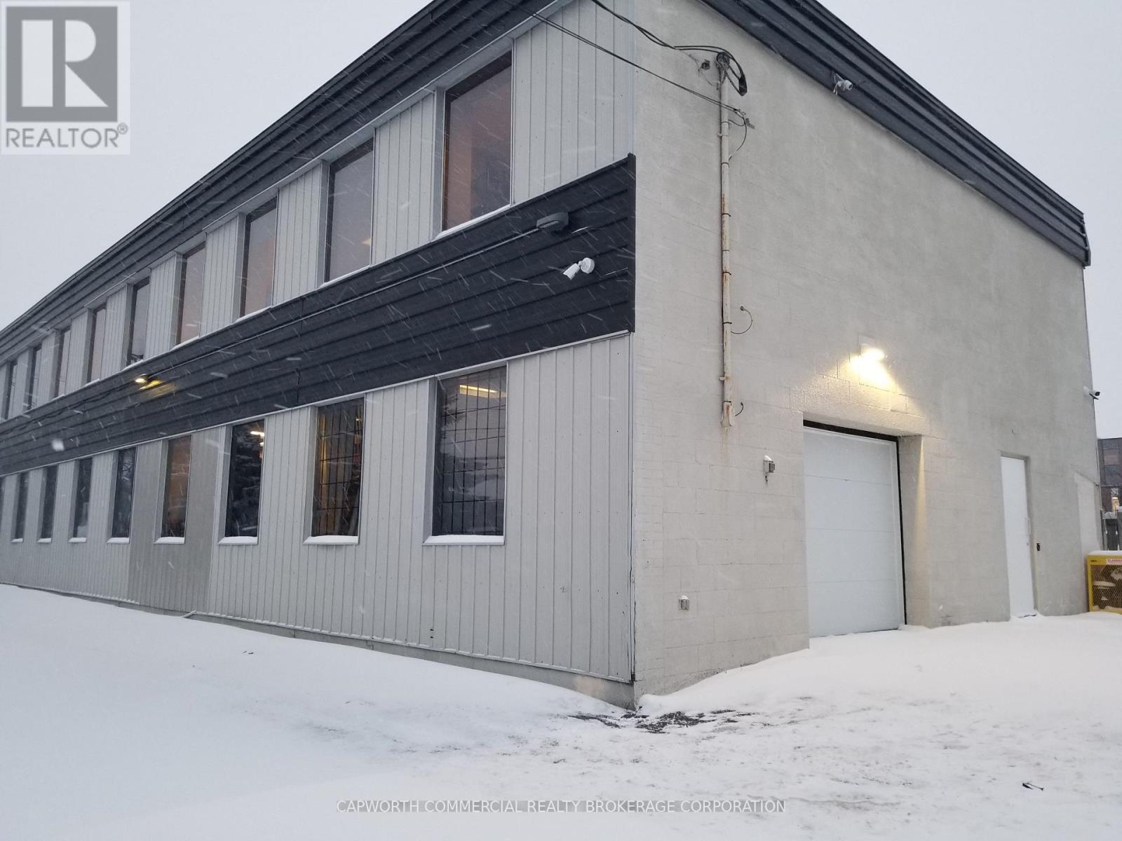 4 Bath Industrial for Rent in Ottawa – 1479 LAPERRIERE AVENUE, Ottawa – MLS# X12839078 - Image 6
