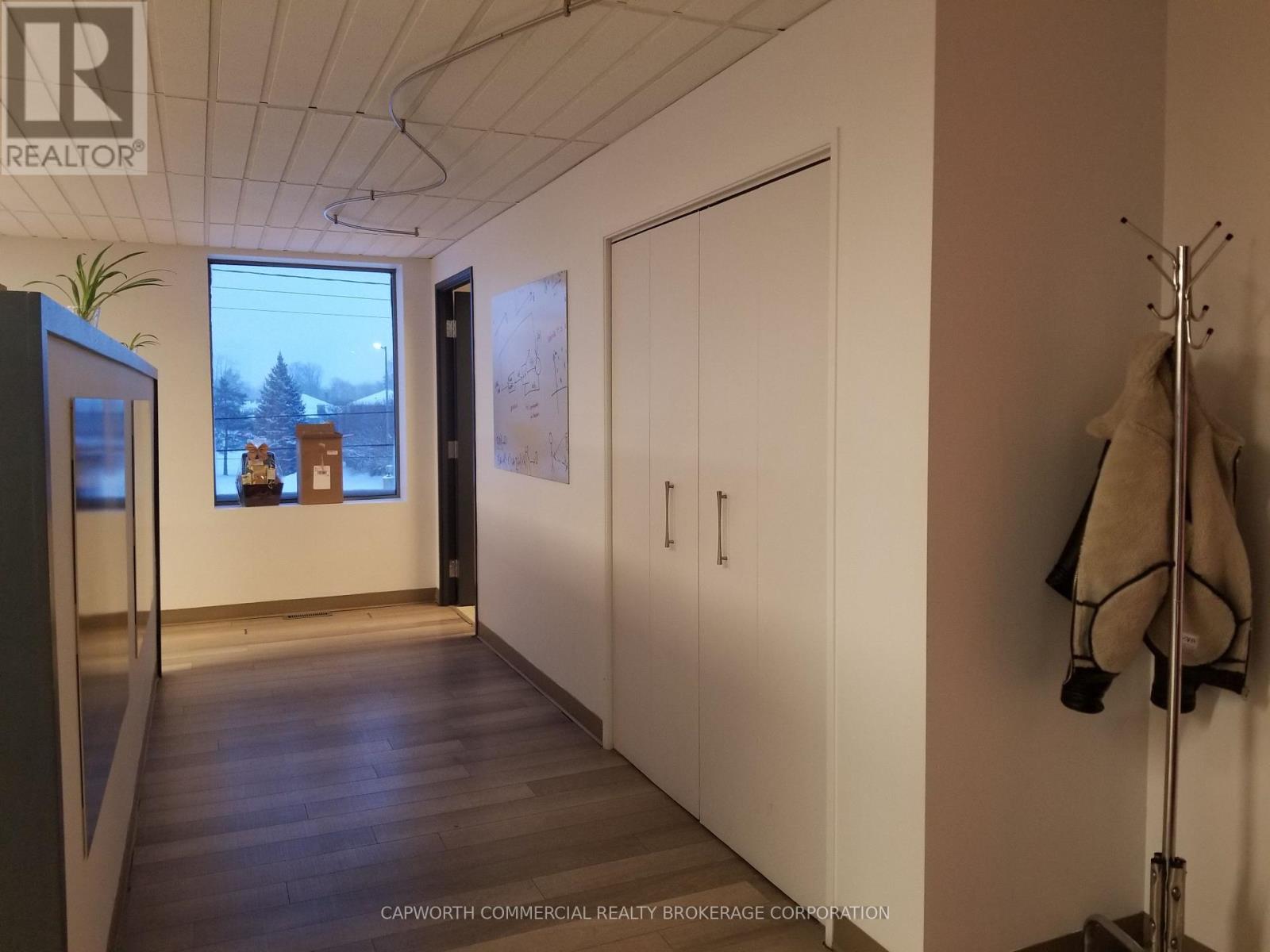 4 Bath Industrial for Rent in Ottawa – 1479 LAPERRIERE AVENUE, Ottawa – MLS# X12839078 - Image 38