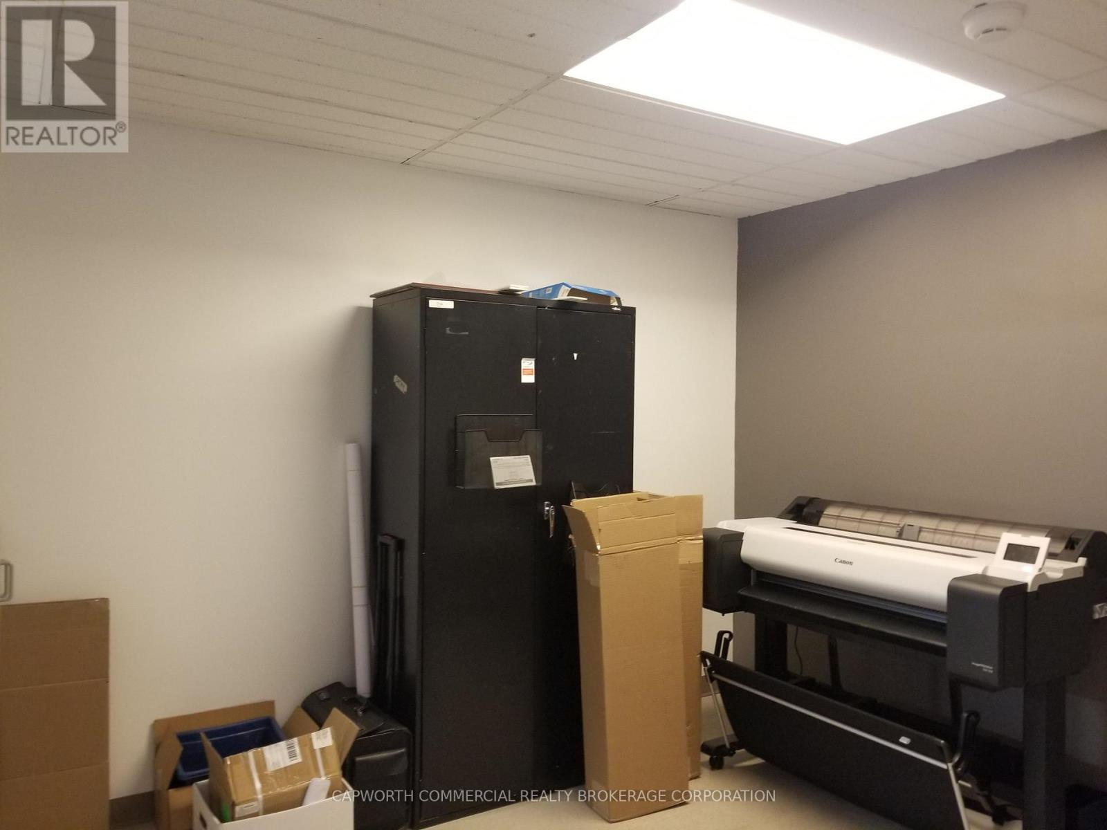 4 Bath Industrial for Rent in Ottawa – 1479 LAPERRIERE AVENUE, Ottawa – MLS# X12839078 - Image 18
