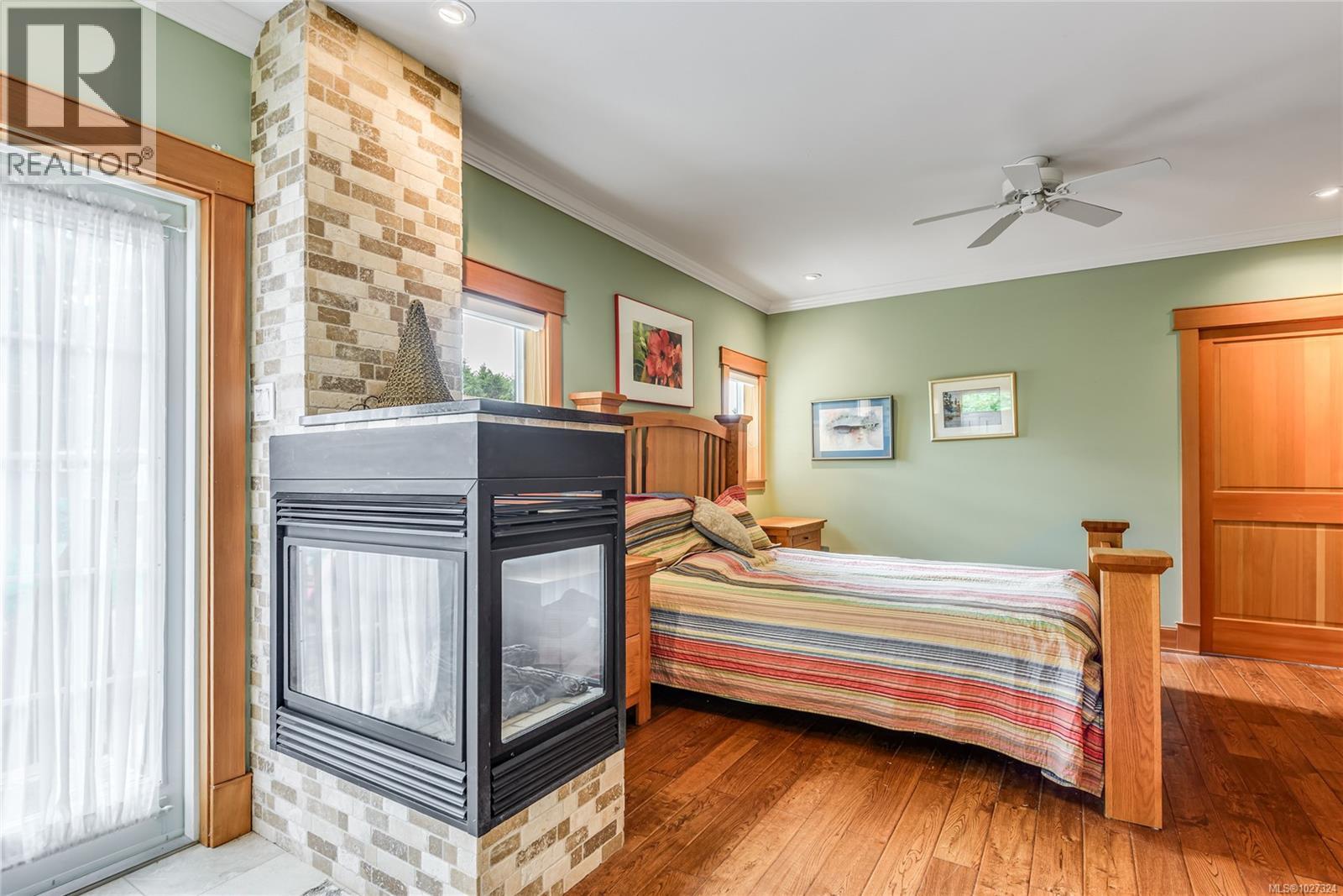 8947 Clarkson Ave - 23