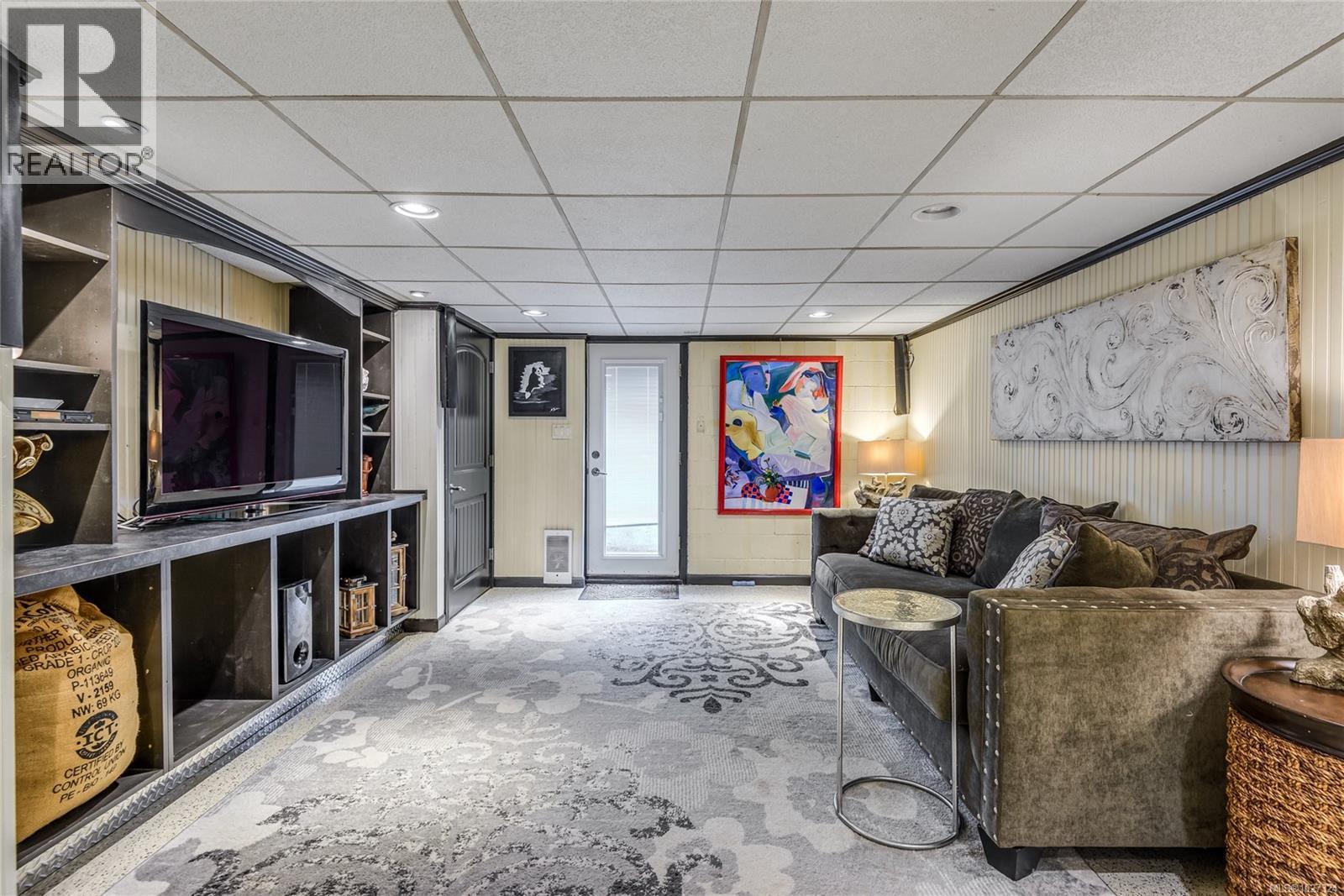 8947 Clarkson Ave - 42
