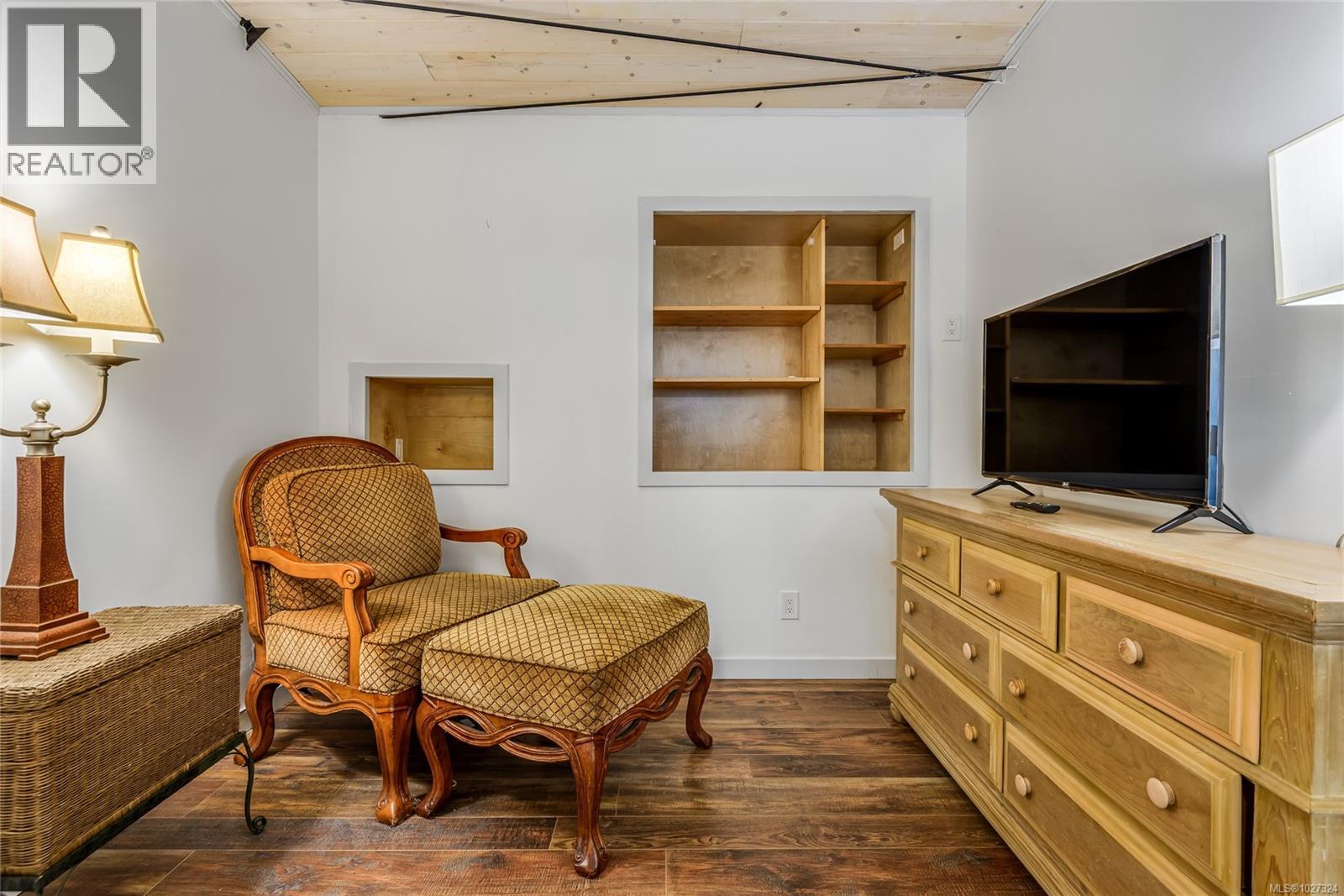 8947 Clarkson Ave, Black Creek