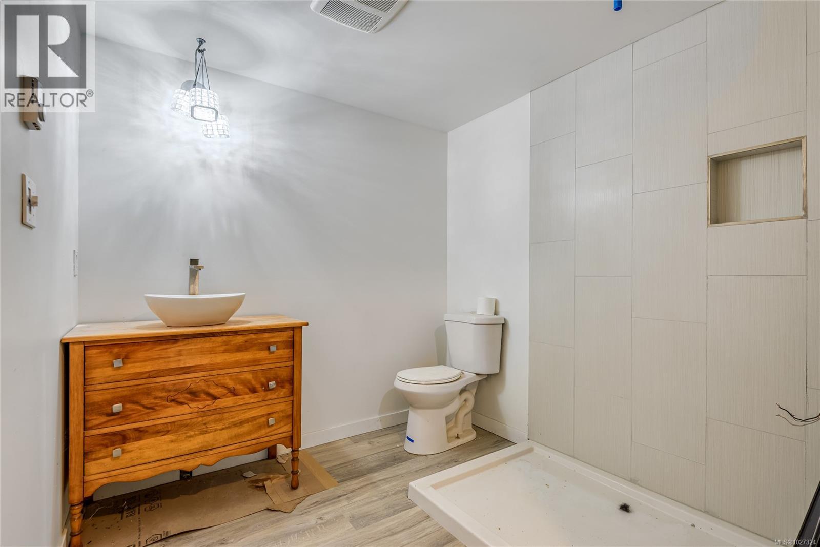 8947 Clarkson Ave, Black Creek