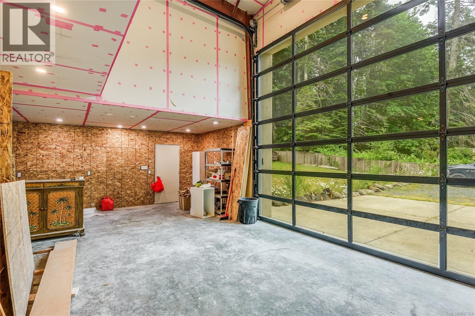 8947 Clarkson Ave, Black Creek