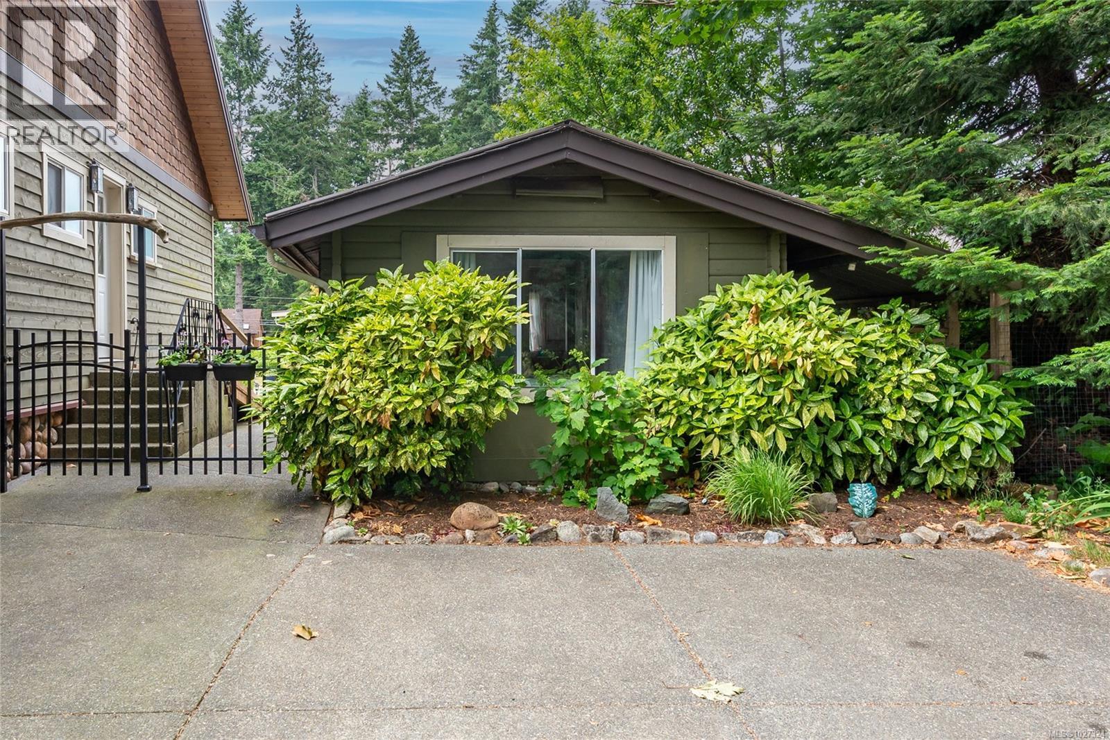 8947 Clarkson Ave, Black Creek