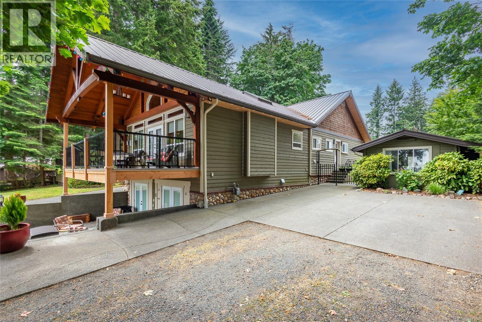 8947 Clarkson Ave, Black Creek