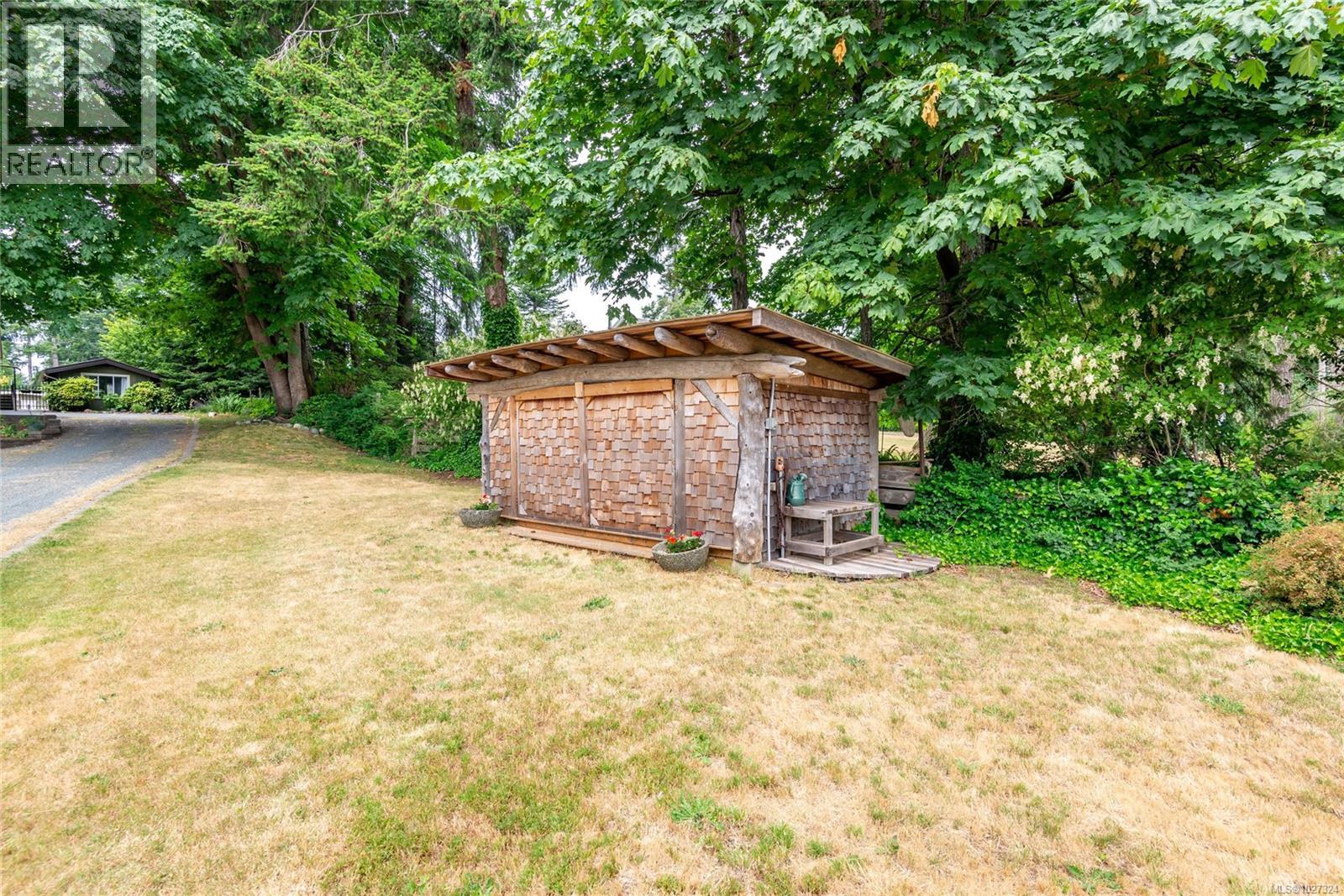 8947 Clarkson Ave, Black Creek