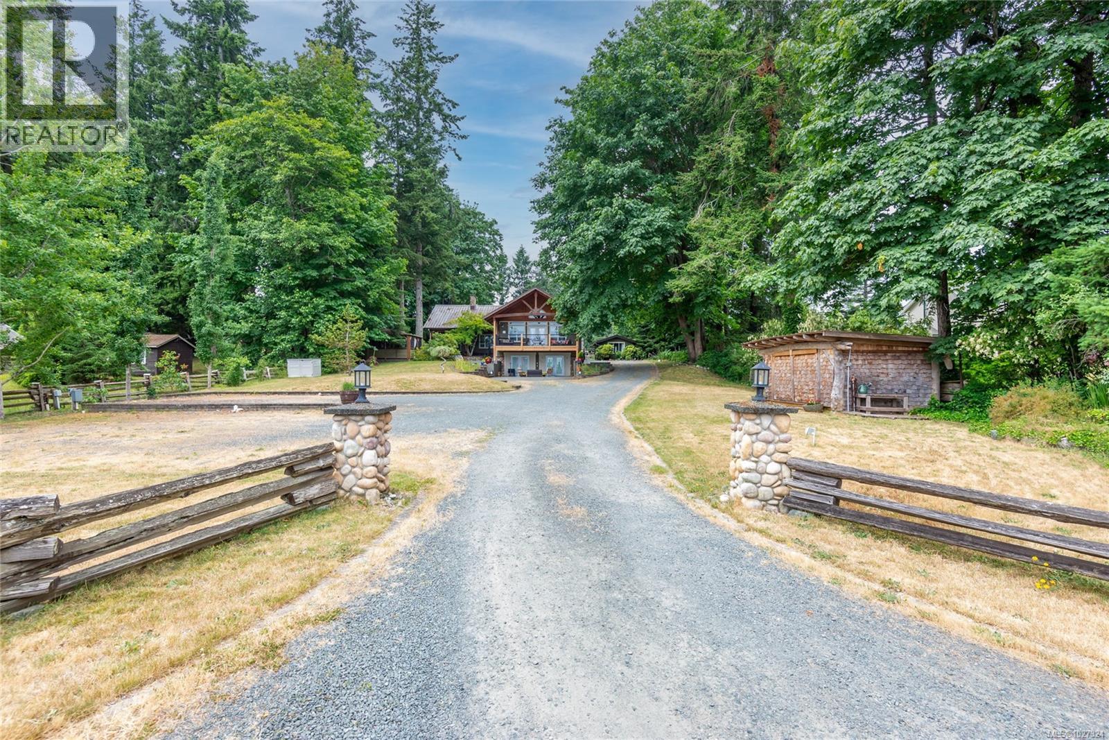 8947 Clarkson Ave, Black Creek