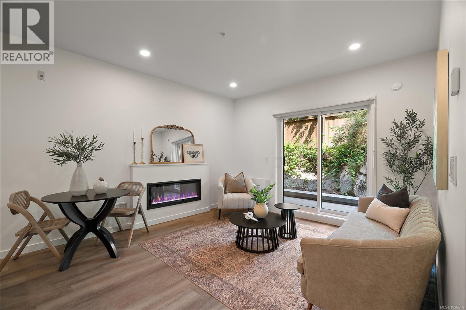 404 610 Lampson Street, Esquimalt