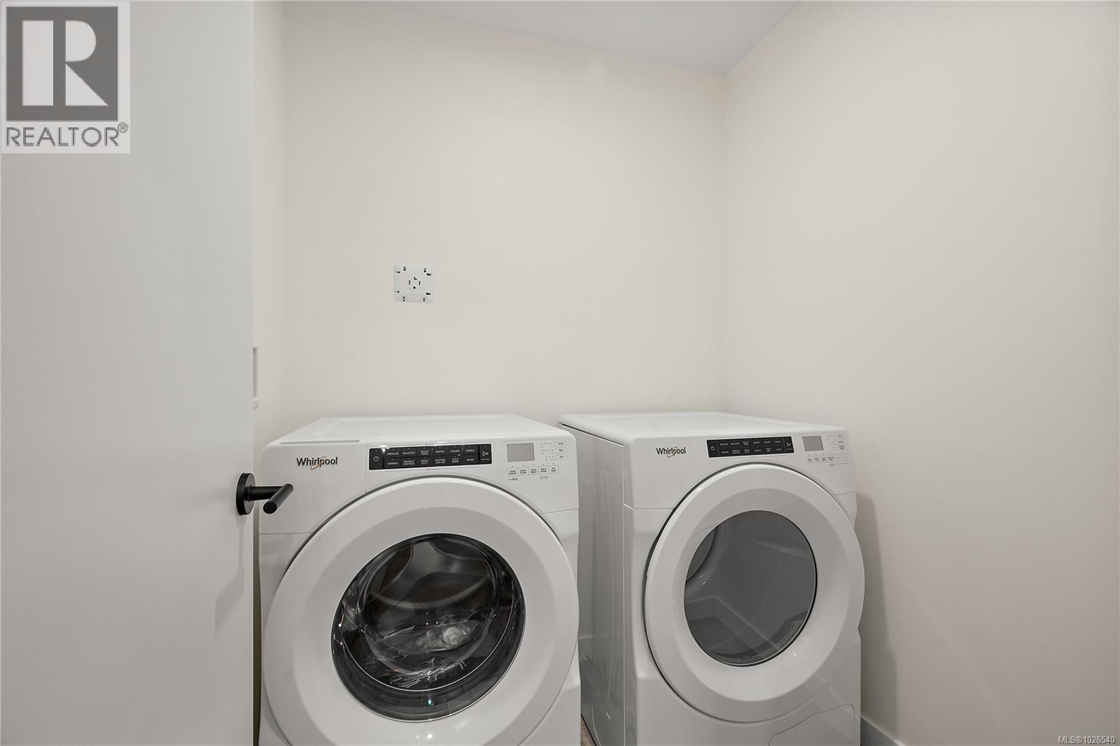 404 610 Lampson Street, Esquimalt