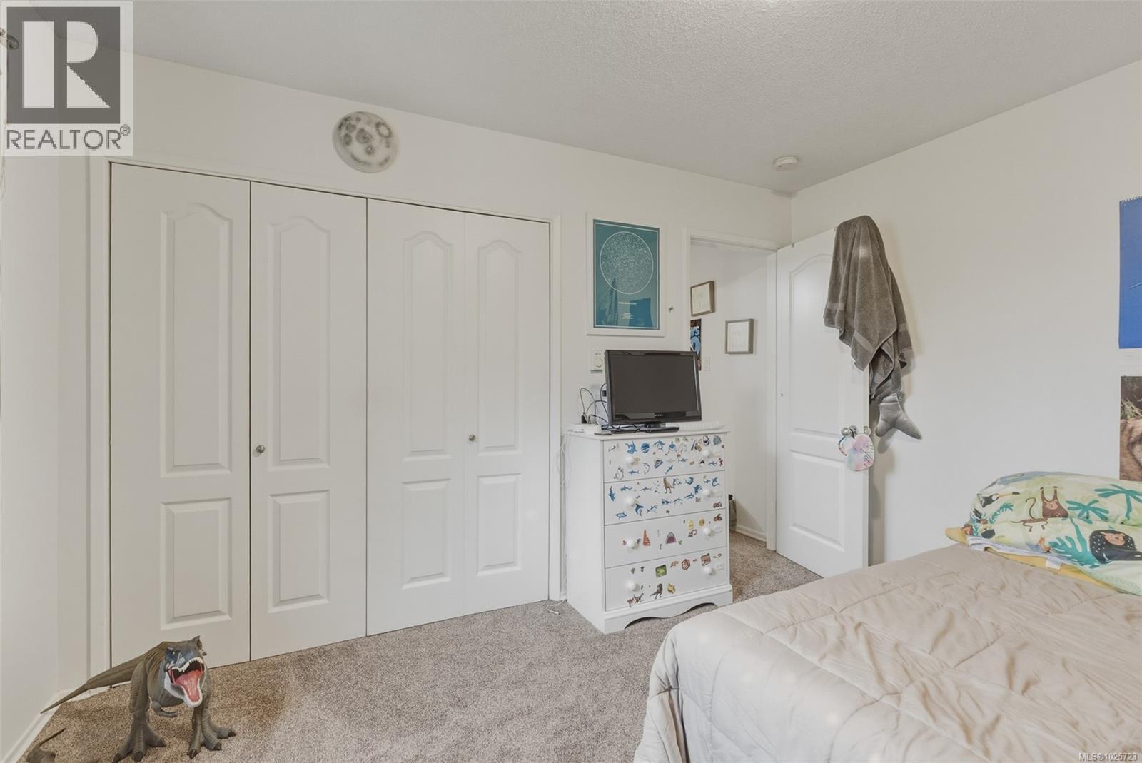 1178/1180 Tattersall Dr, Saanich