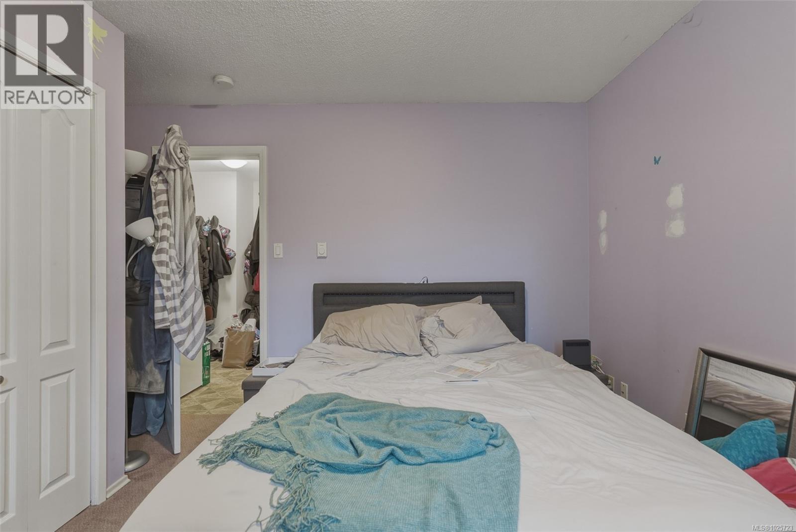 1178/1180 Tattersall Dr, Saanich