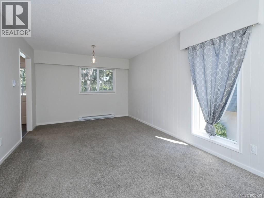 1178/1180 Tattersall Dr, Saanich