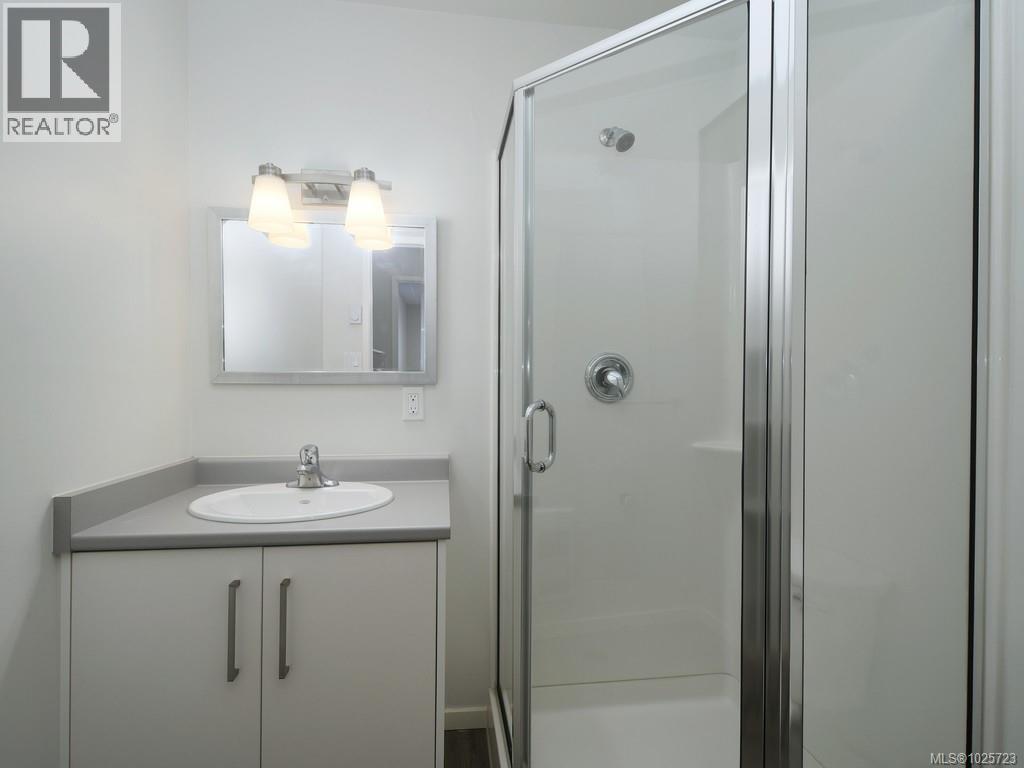 1178/1180 Tattersall Dr, Saanich