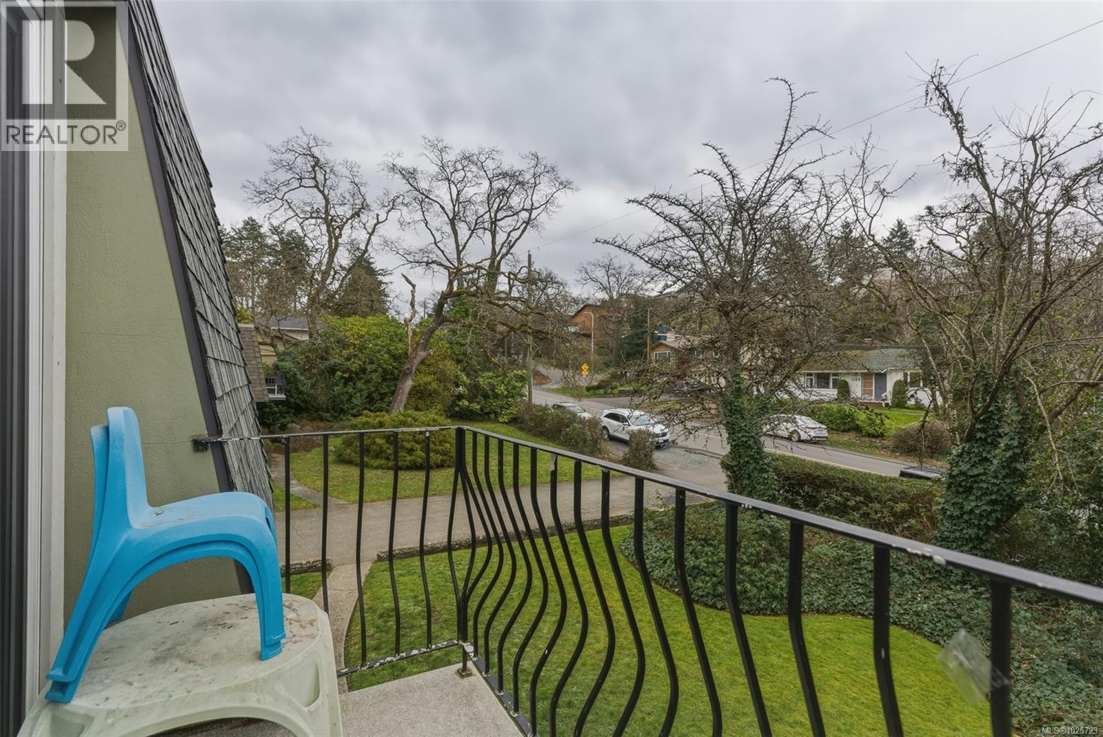 1178/1180 Tattersall Dr, Saanich