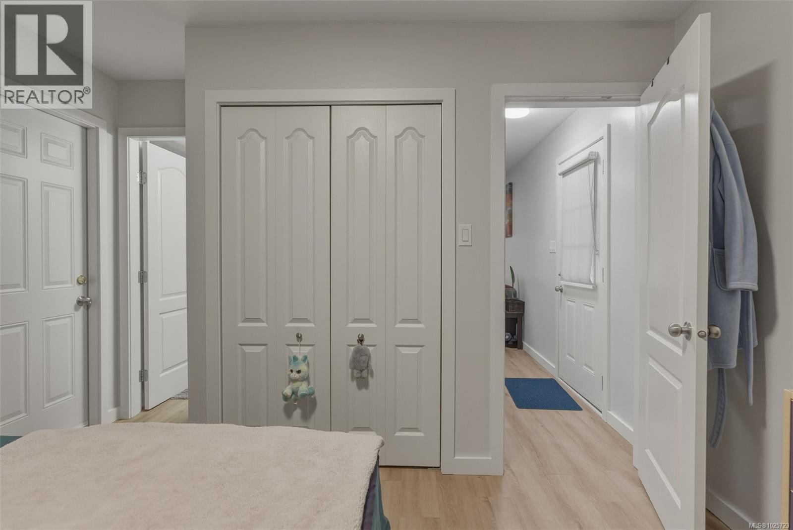 1178/1180 Tattersall Dr, Saanich