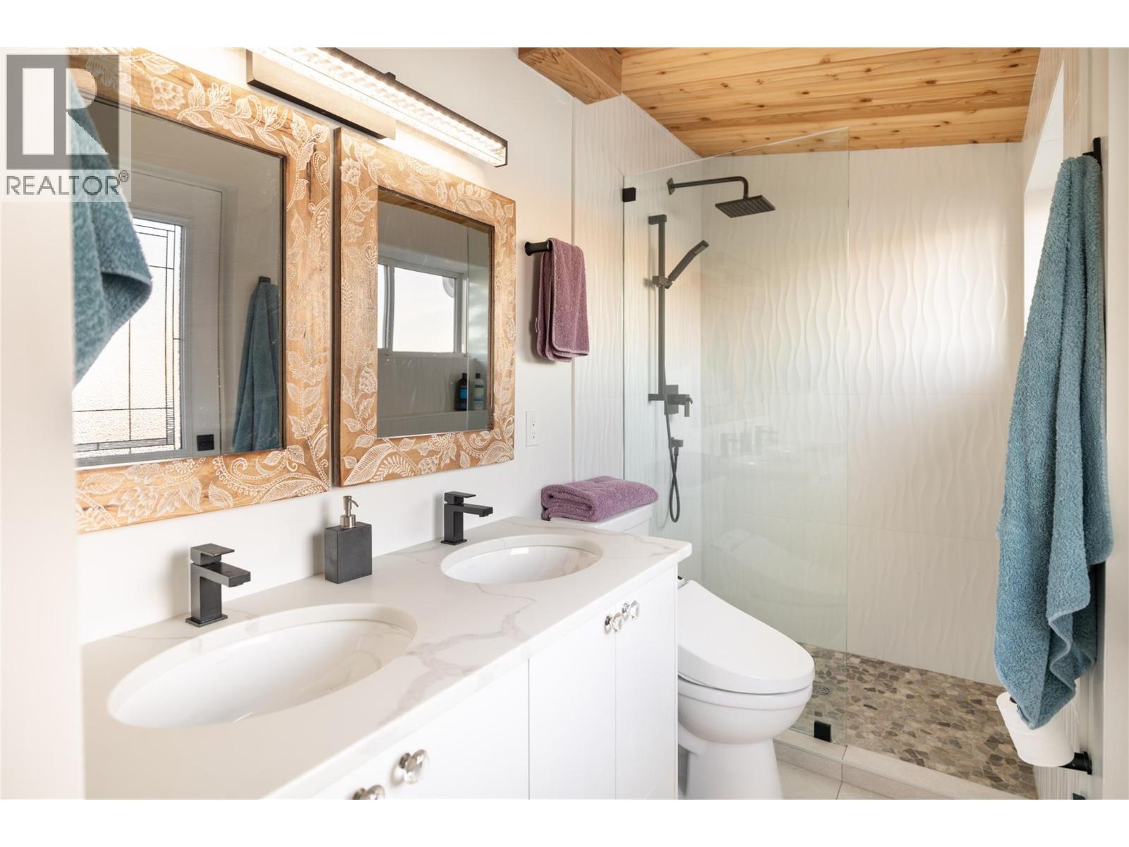 7192 Brent Road, Peachland