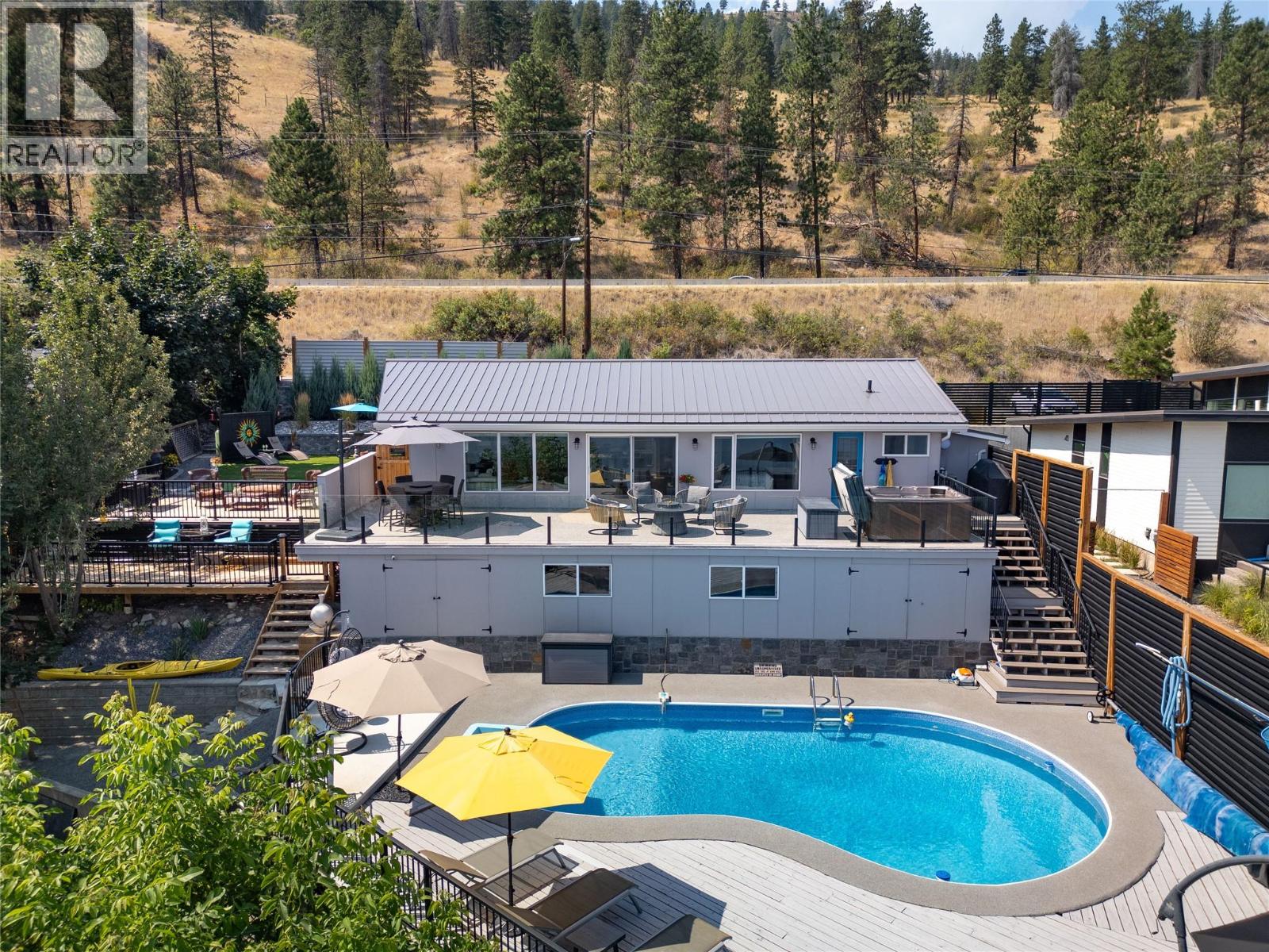 7192 Brent Road, Peachland