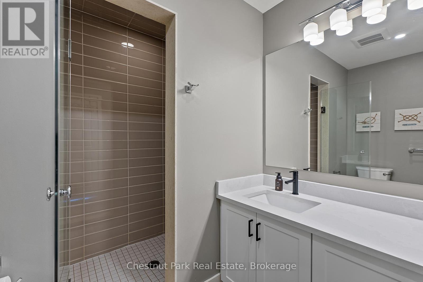 61 ROCKMOUNT CRESCENT - 20