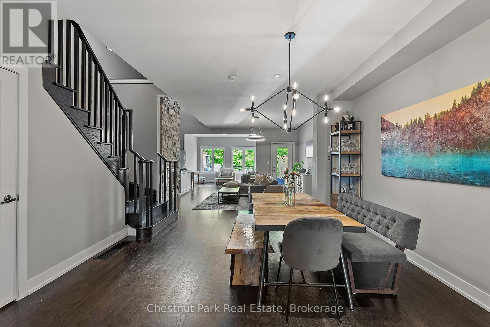 61 ROCKMOUNT CRESCENT - 8