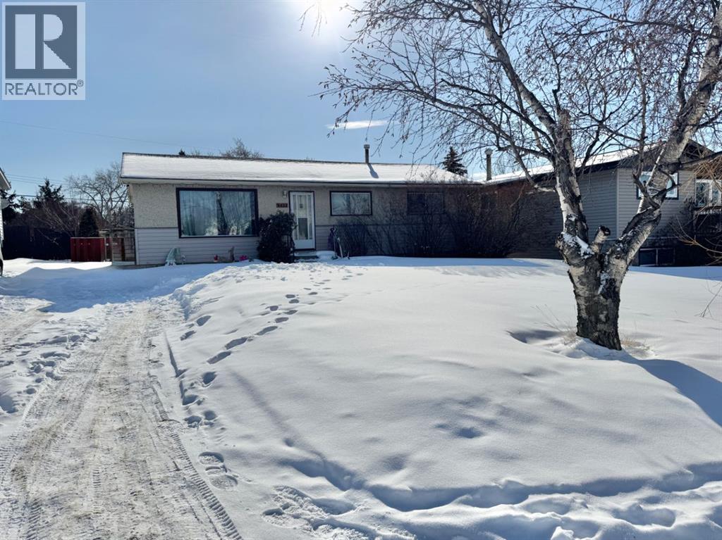 Single Family House Bungalow for Sale in   Avenue Mountview Grande Prairie 