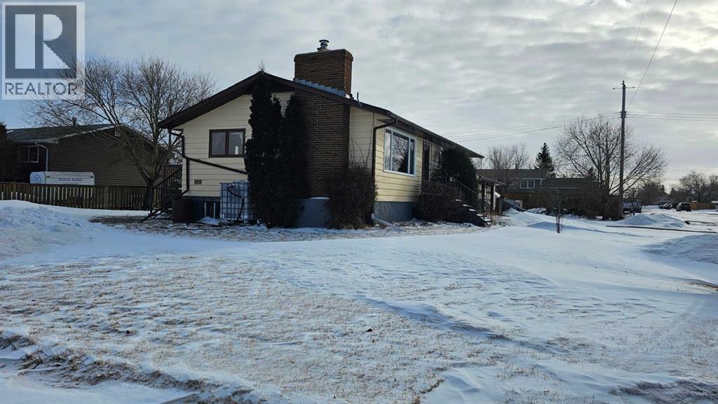 4618 WESTMINSTER Avenue - Photo 3 of 46, Coronation, Alberta