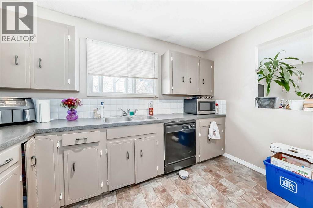 4105 53 Avenue, Innisfail