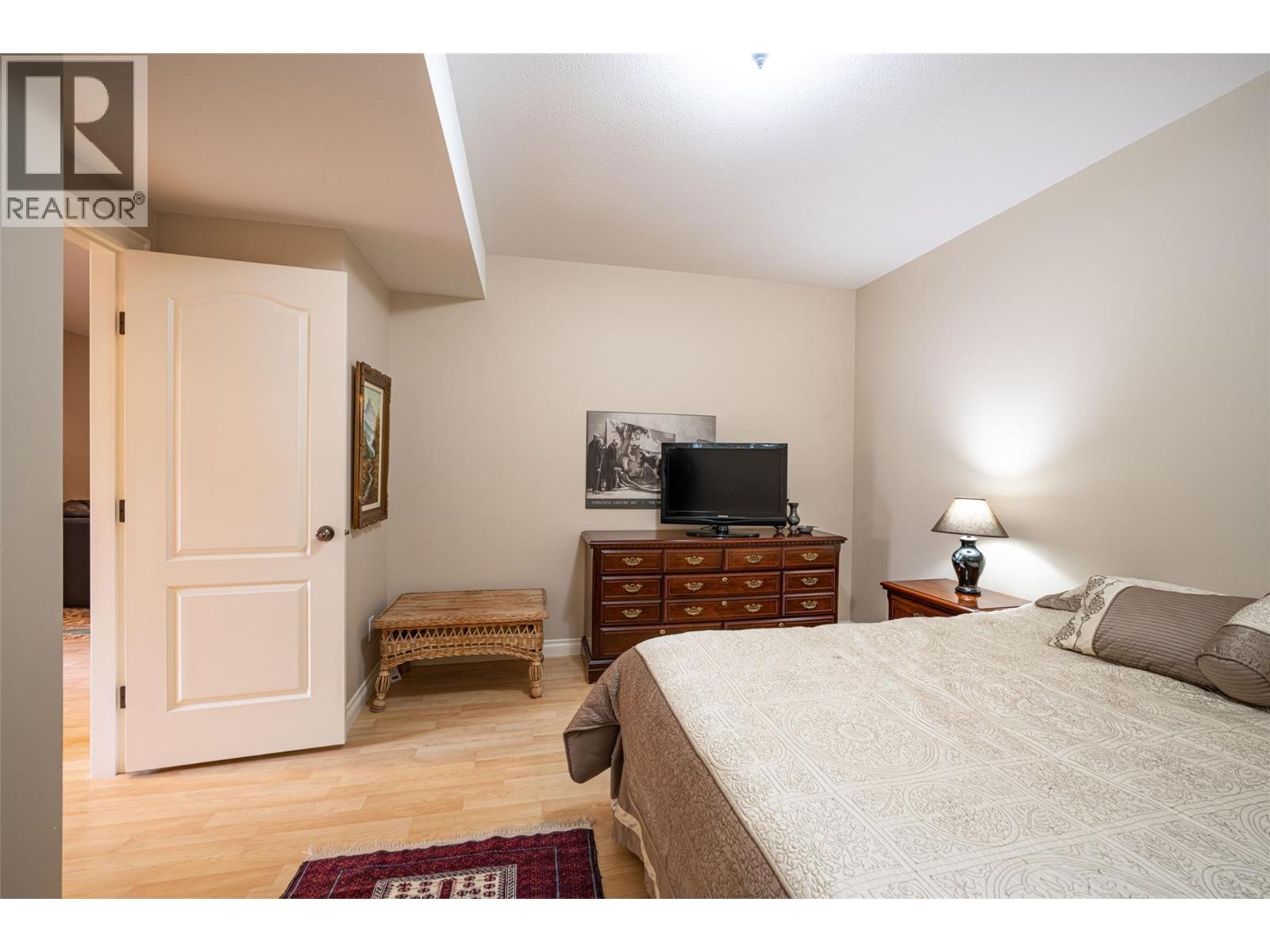 2540 Colony Street, Armstrong