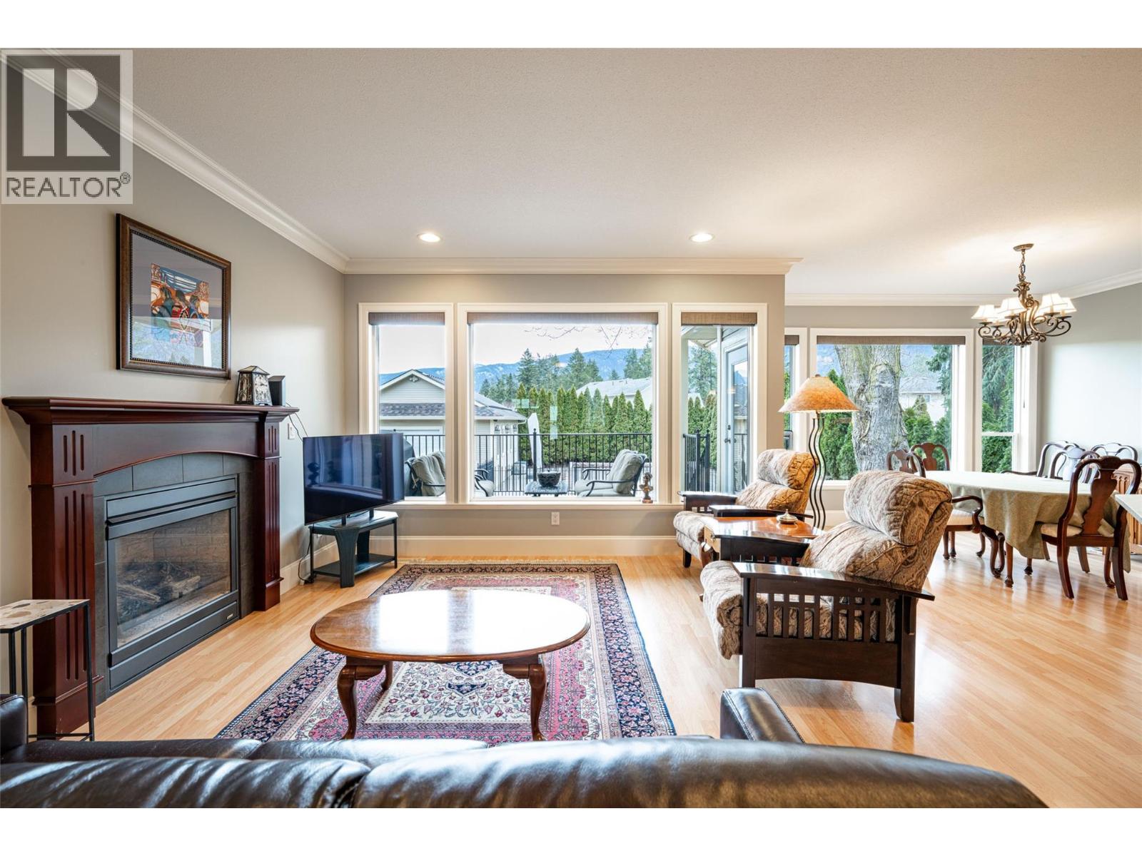 2540 Colony Street, Armstrong