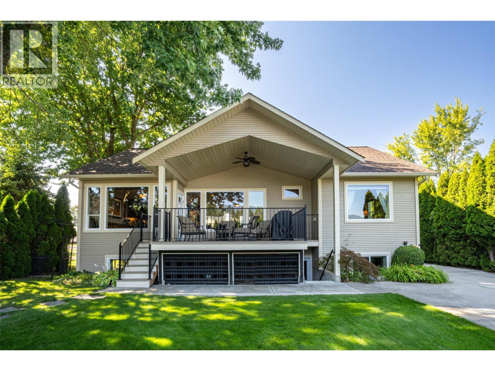 2540 Colony Street, Armstrong