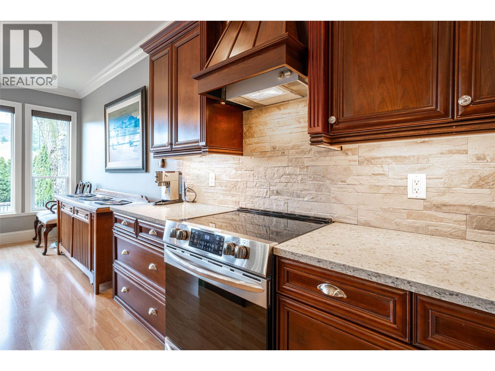 2540 Colony Street, Armstrong