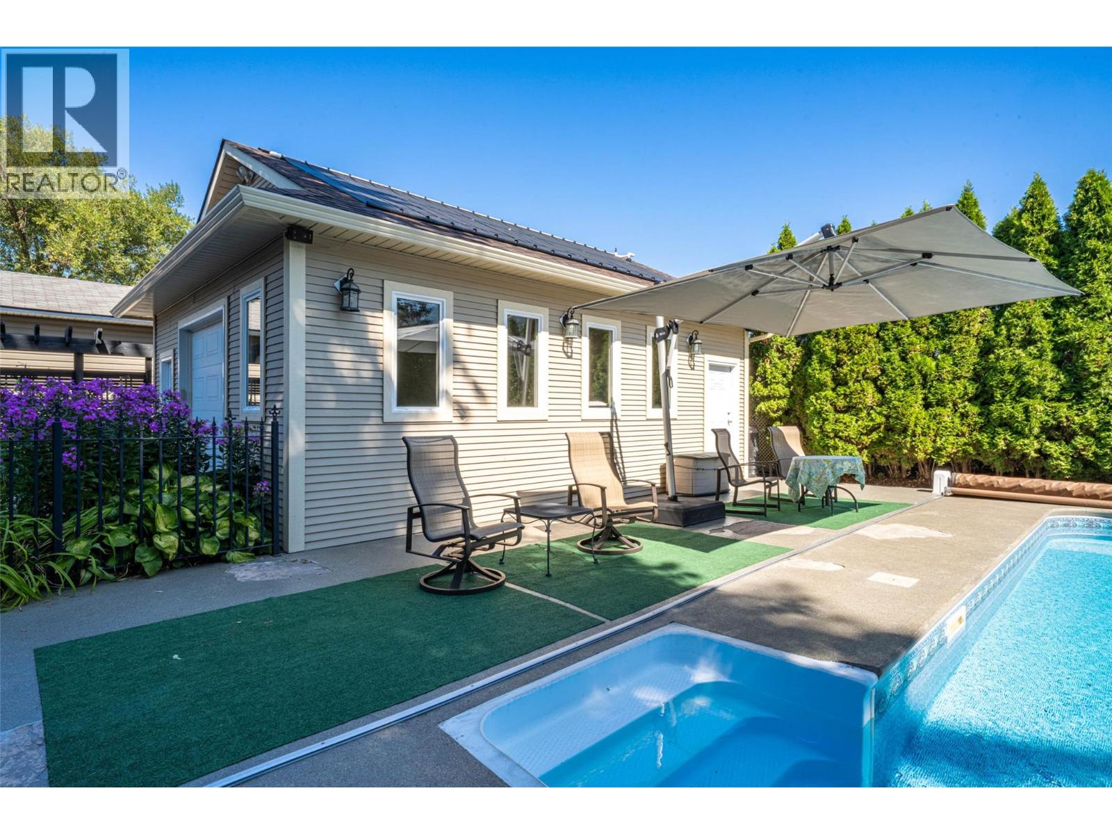 2540 Colony Street, Armstrong